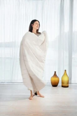 Pearl Down 10 Kg Zware Deken, 150x210 Cm, Wit -Beddengoed Korting cura of sweden pearl down zware deken 150x210 cm wit 35