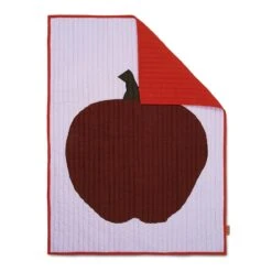 Apple Deken Gewatteerd 80x110 Cm, Lila -Beddengoed Korting ferm living kids apple deken gewatteerd 80x110 cm lila 3