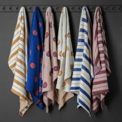Pinstripe Throw, Blue -Beddengoed Korting ferm living kids pinstripe throw 4