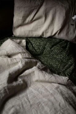 Floral Moss Baby Bedset, Dark Moss Green -Beddengoed Korting garbo friends floral moss bedset se 10